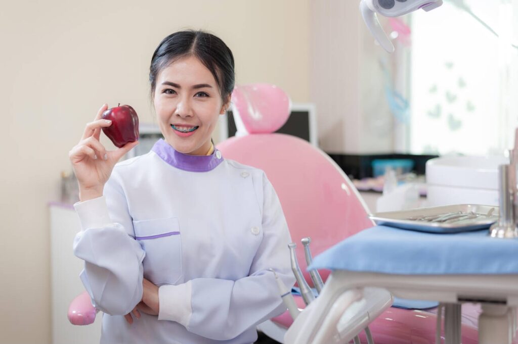 Can You Eat an Apple with Bonded Teeth?