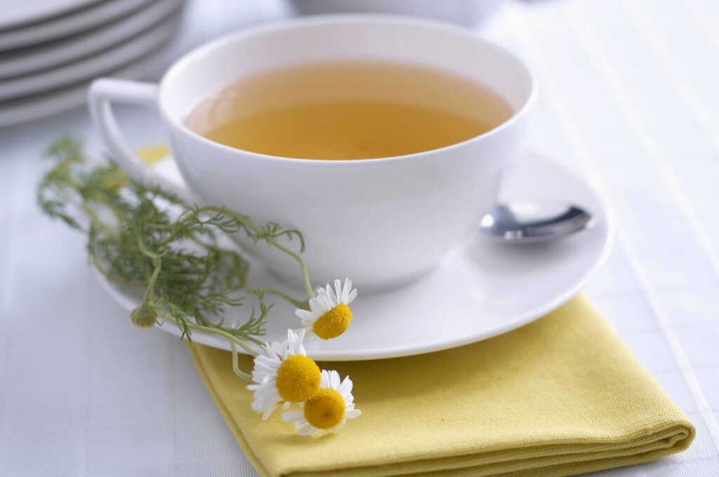 Does chamomile tea stain teeth?